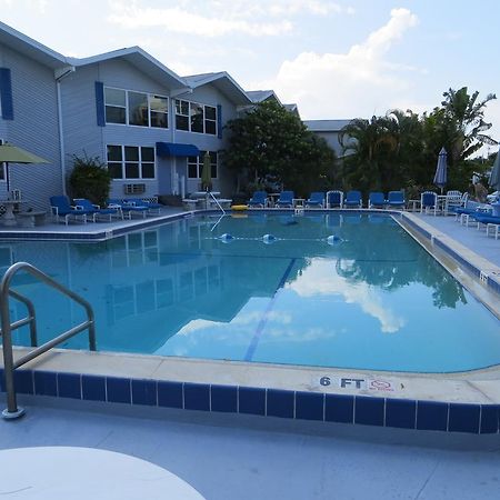 Dolphin Inn Fort Myers Beach Exterior photo